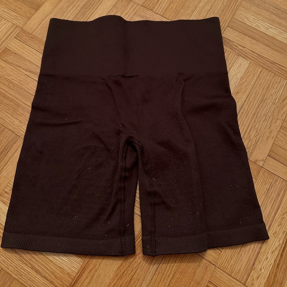 Chocolate, brown aritzia biker shorts